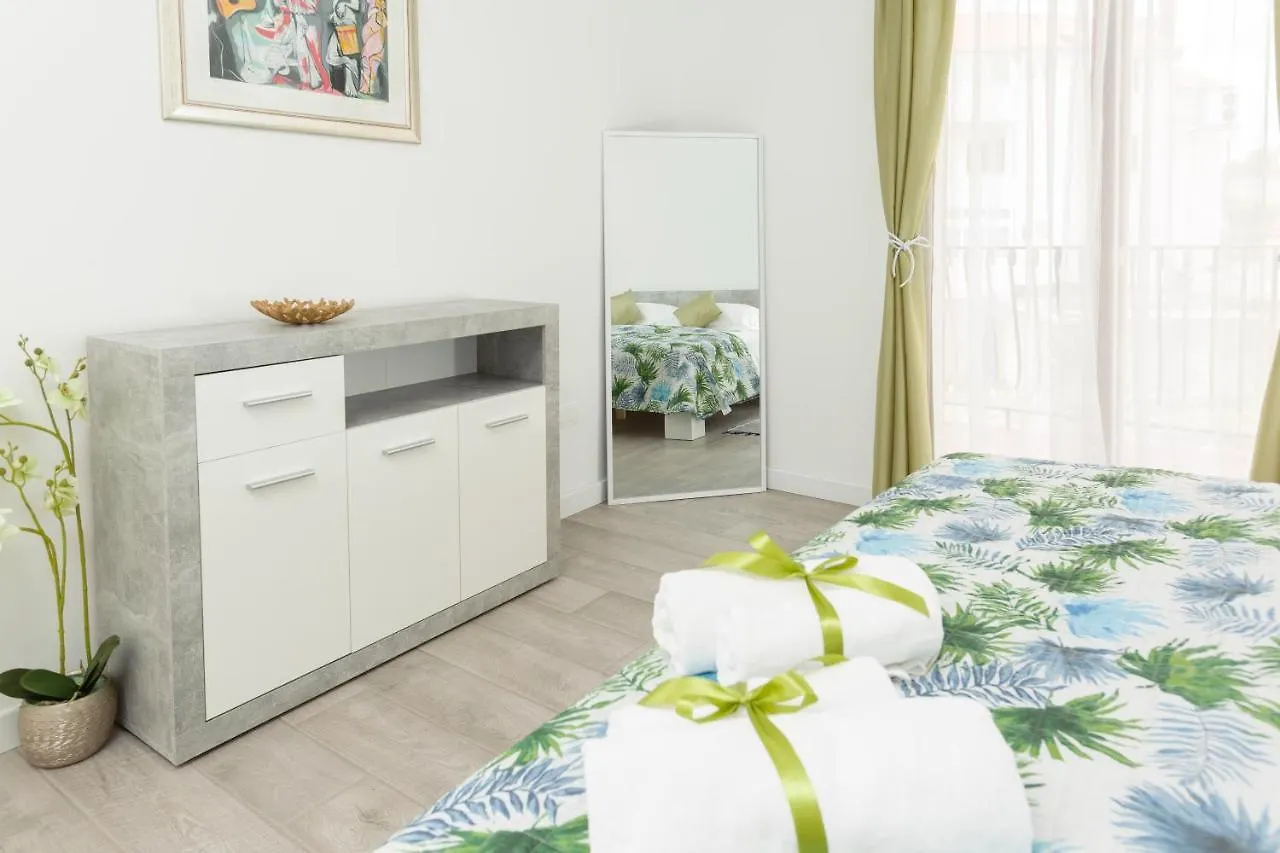 Ami Apartments Split 0*,